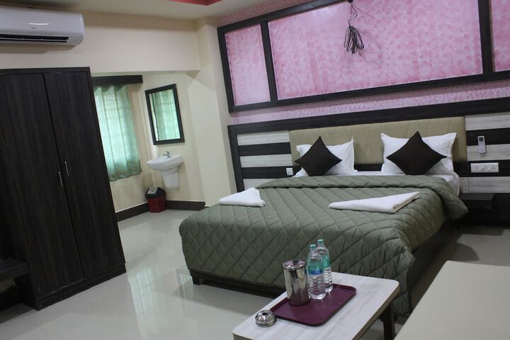 Room 12 of 24
