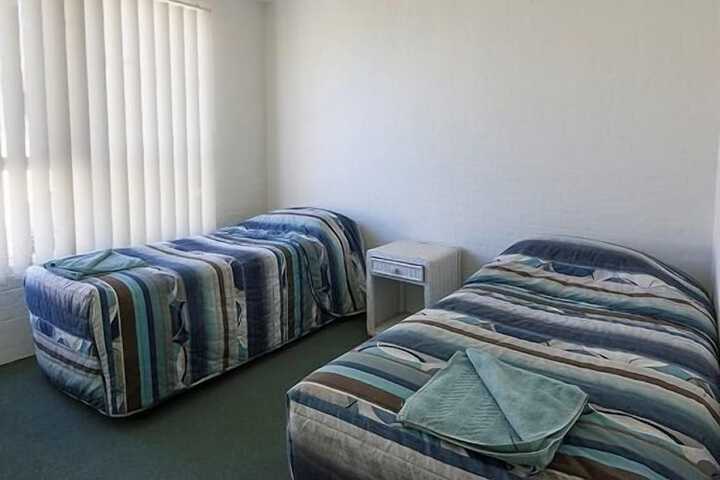 Room 12 of 33