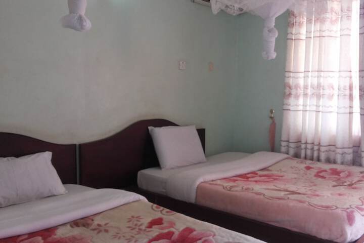 Room 8 of 42