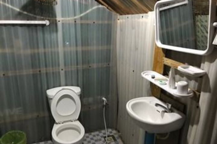 Room 2 of 20
