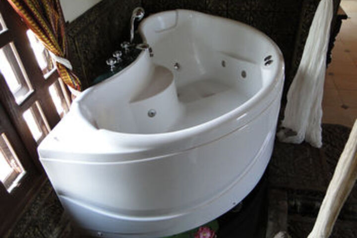 Hot Tub 84 of 111