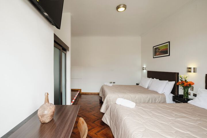 Room 55 of 176