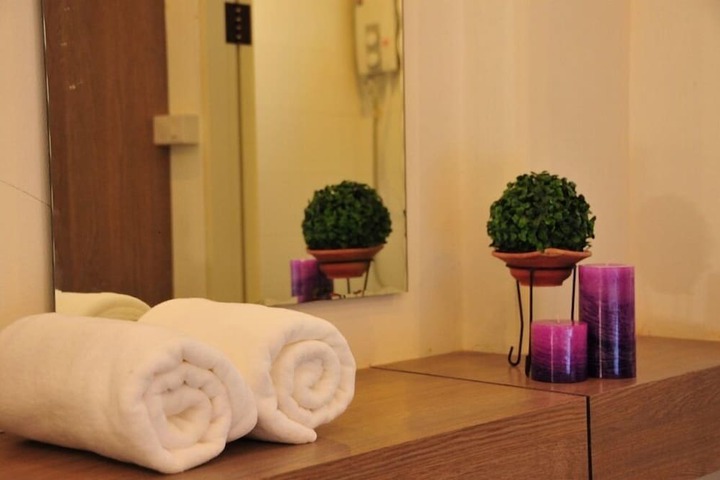 Room amenity