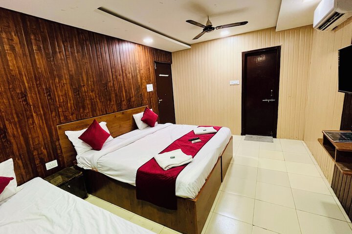 Room 14 of 27