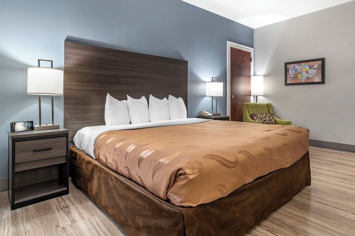 Room 14 of 24