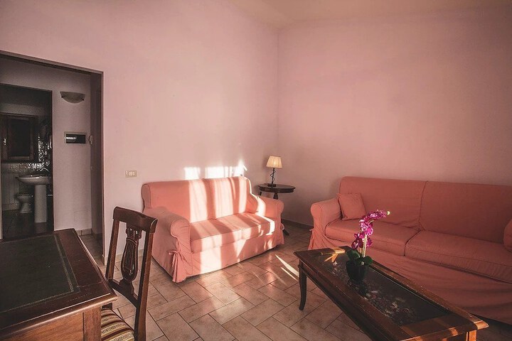 Room 10 of 20