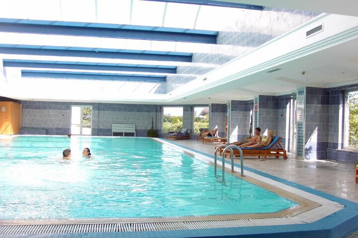 Pool 17 of 32