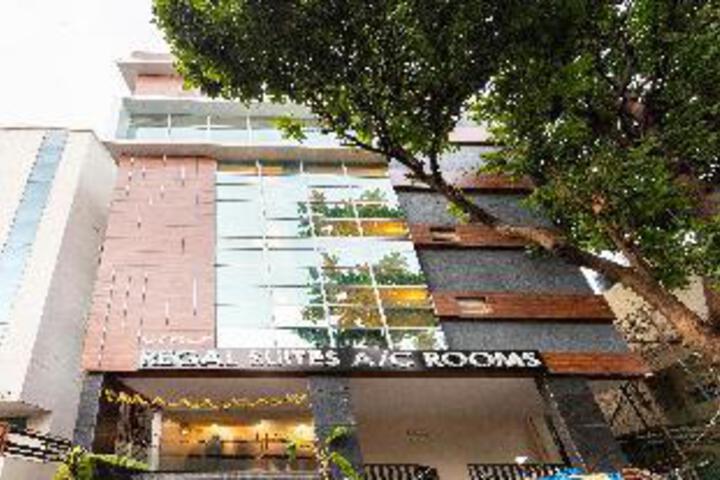 Capital O 62949 Regal Suites