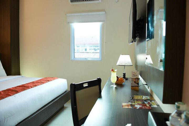 Room 19 of 64