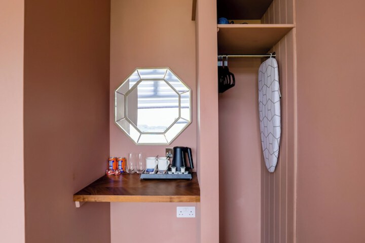 Room 40 of 111