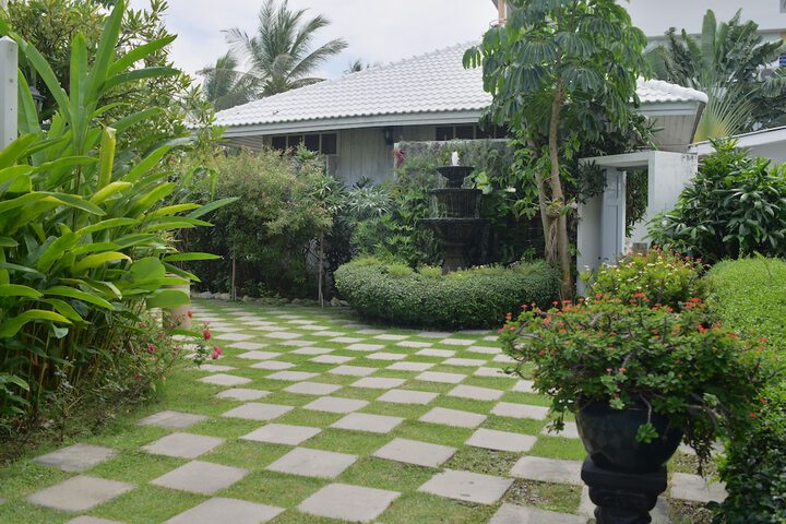 Property Grounds 24 of 39
