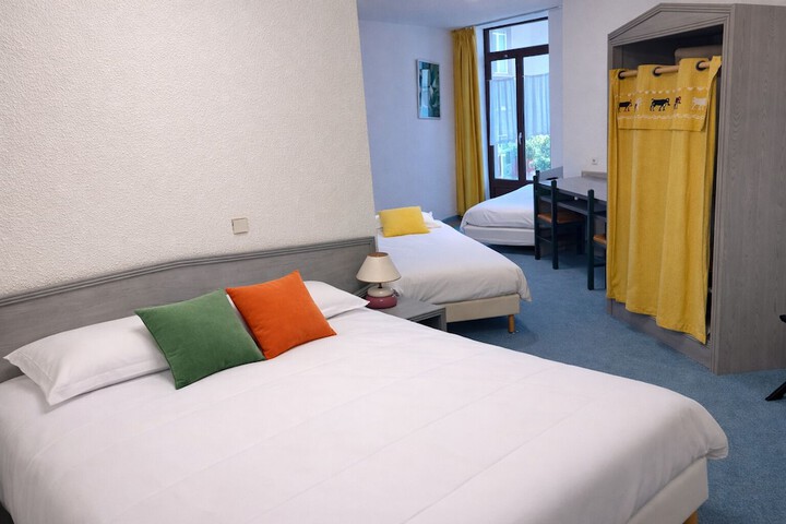 Room 22 of 50