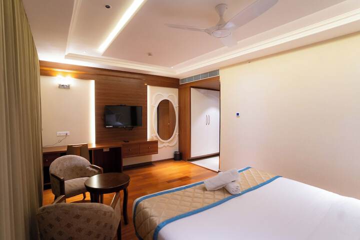 Room 6 of 34