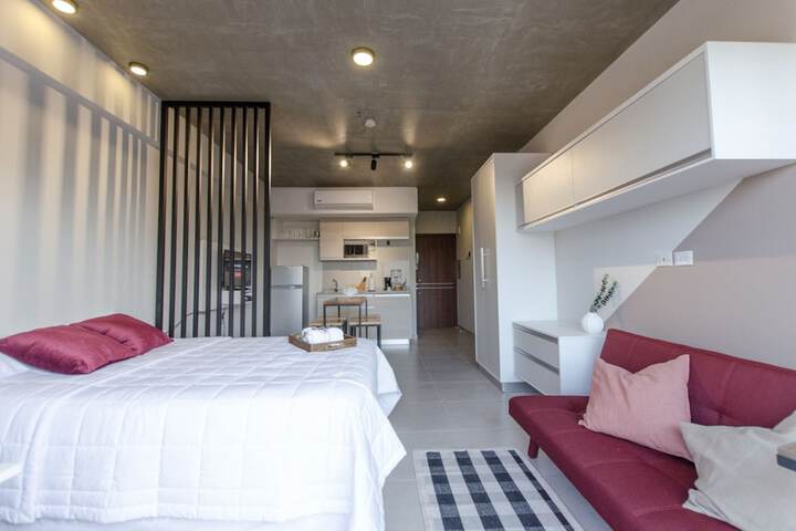 Room 8 of 33