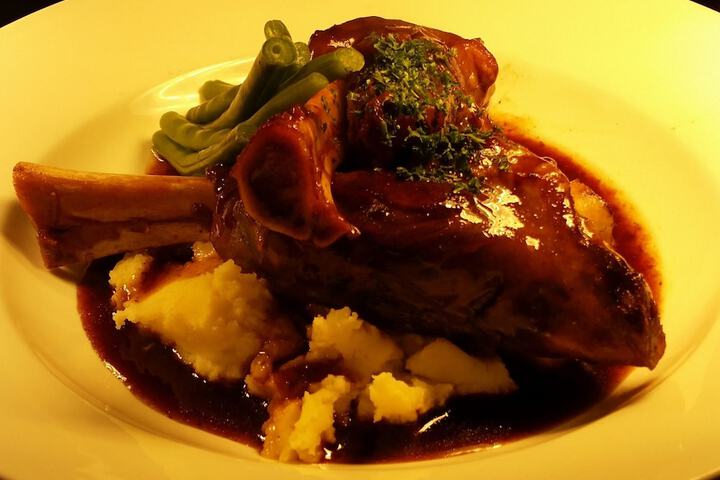 Dining 206 of 384