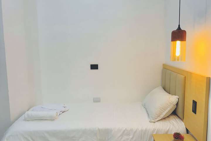 Room 104 of 339