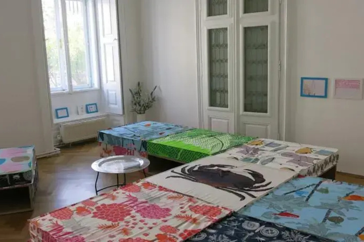 Room 6 of 14
