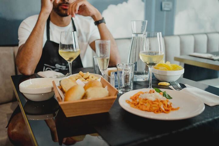 Dining 52 of 75