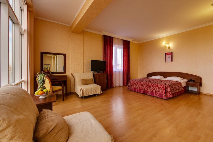 Room 14 of 30