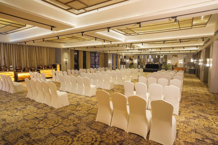 Ballroom/Hall 69 of 78