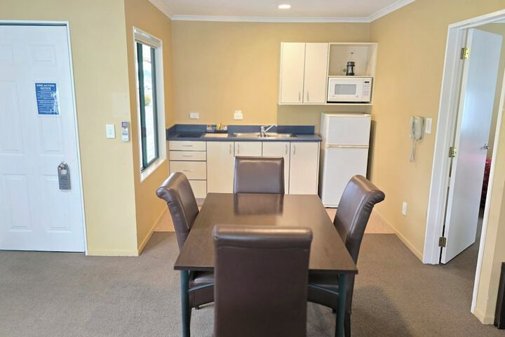Room 10 of 22