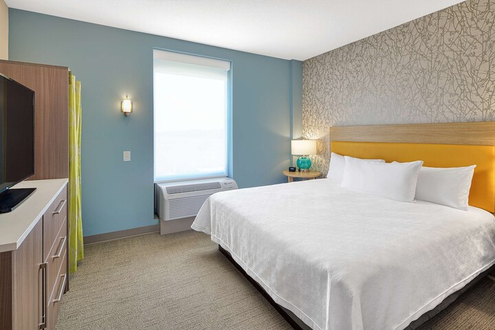 1 King Bed Studio Suite (11 of 17)