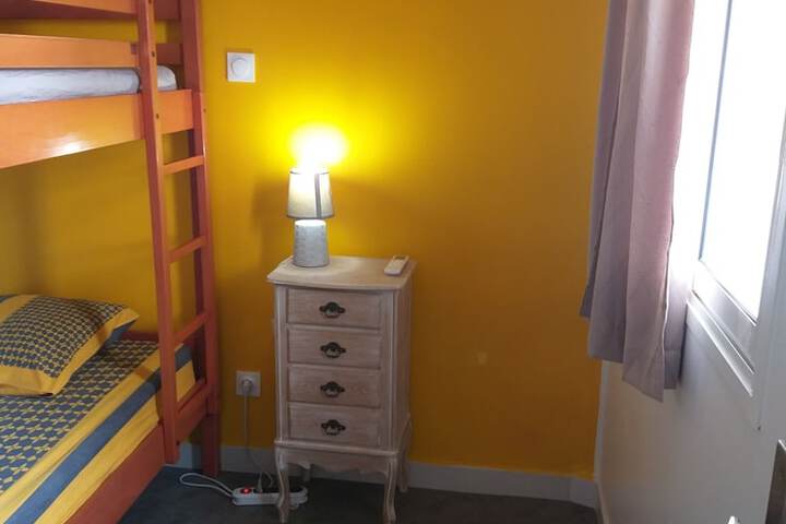 Room 11 of 113