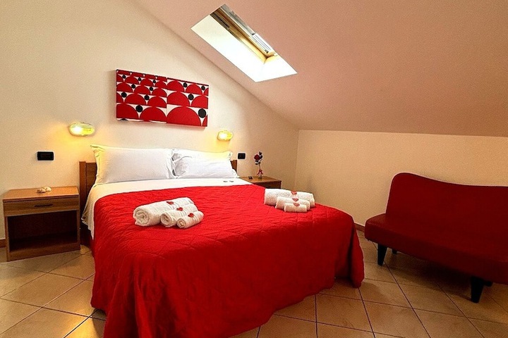 Room 7 of 25
