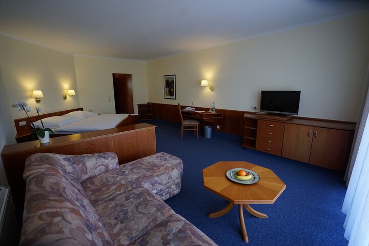 Room 3 of 24