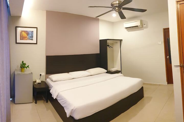 Room 7 of 35