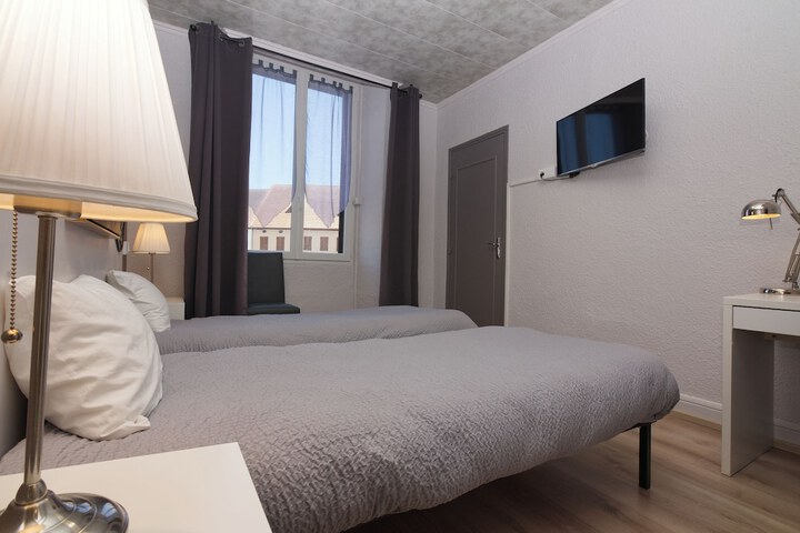 Room 4 of 11