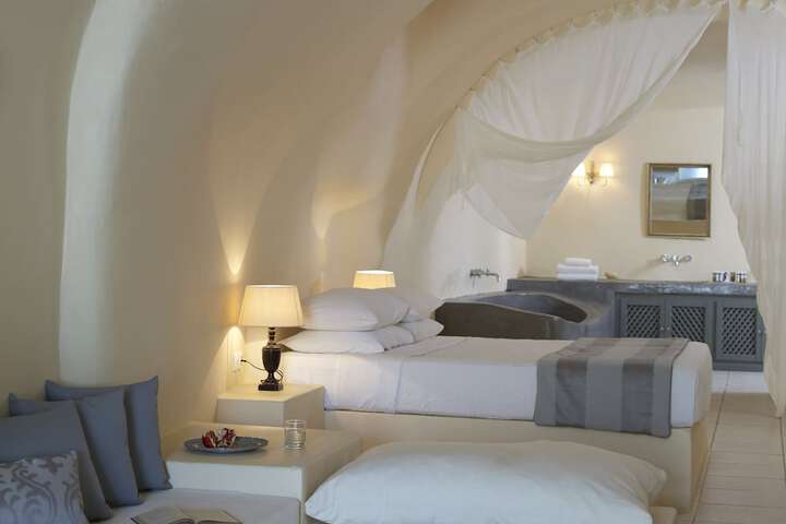Room 15 of 68