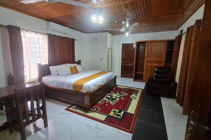Room 11 of 24