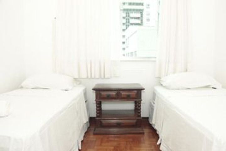 Room 12 of 38