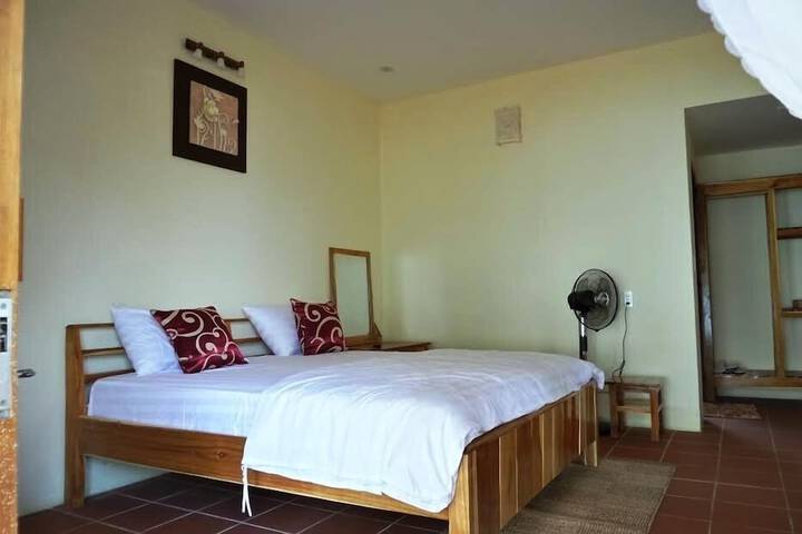 Room 12 of 73
