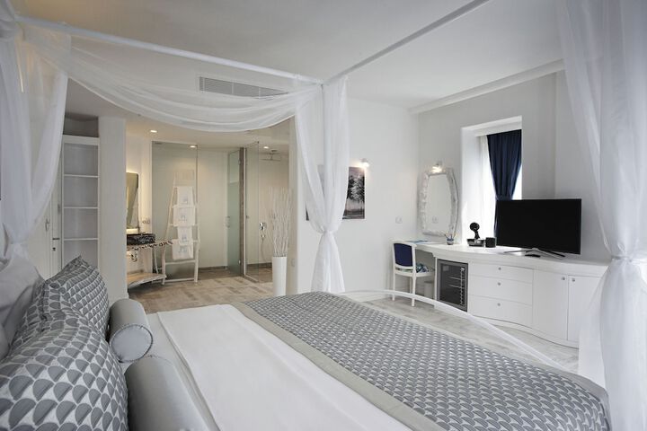 Room 17 of 56
