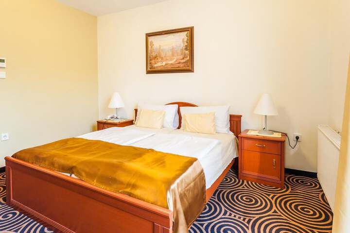 Room 13 of 61