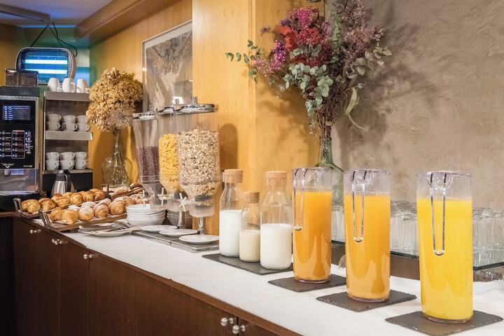 Breakfast area