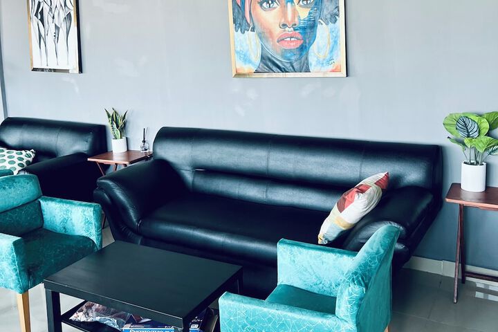 Lounge 47 of 57