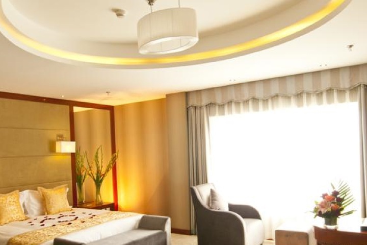 Room 11 of 27