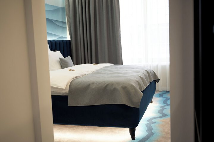 Room 2 of 24