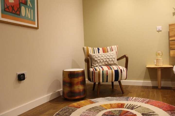 Room 8 of 32