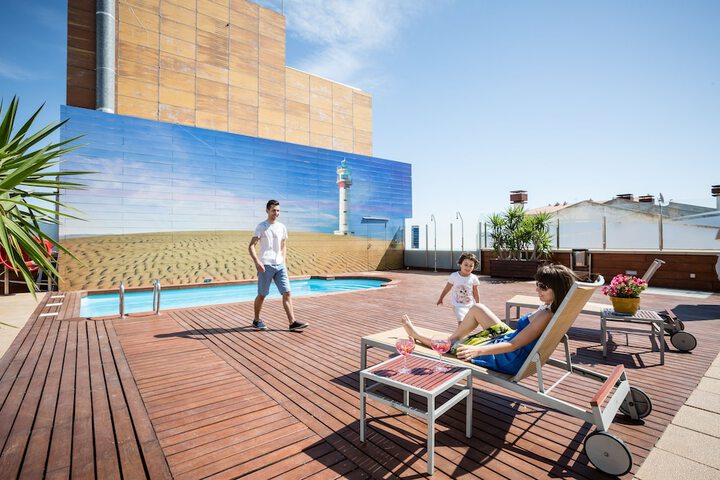 Sundeck 34 of 35