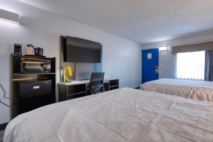 Room 46 of 81