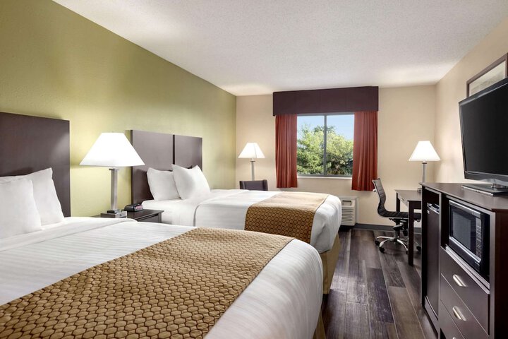 1 Double Bed Mobility Accessible (2 of 7)