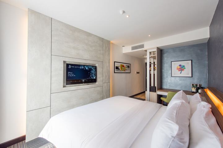 Room 13 of 54