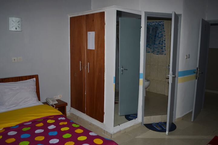 Room 8 of 23