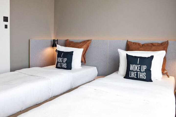 Room 20 of 49