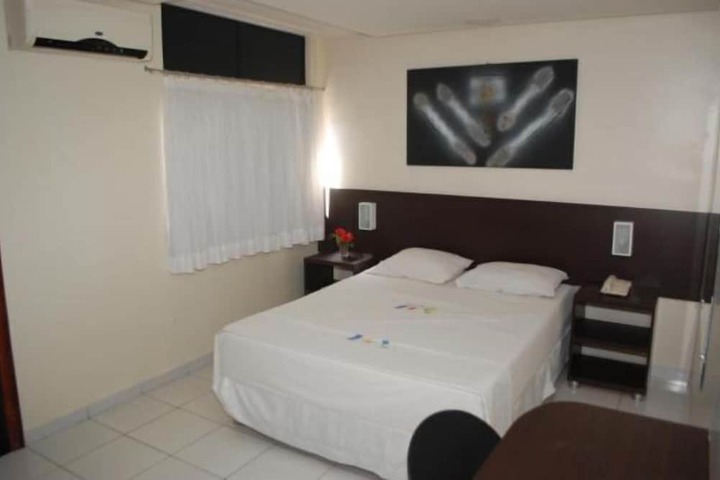 Room 9 of 31