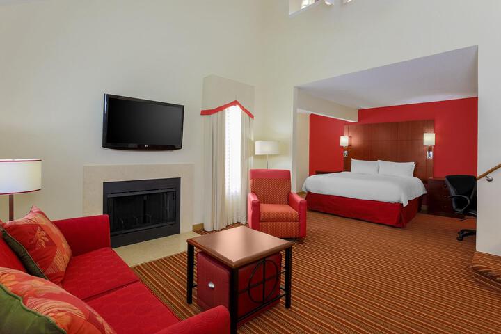 1 King Bed (13 of 19)